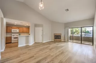 Photo #2: 2445967 Listing 