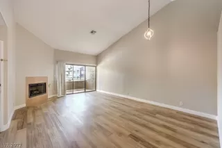 Photo #3: 2445967 Listing 