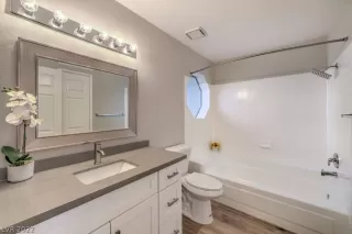 Photo #4: 2445967 Listing 