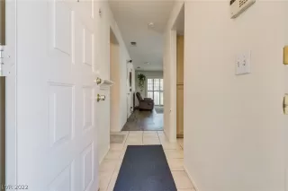 Photo #5: 2446002 Listing