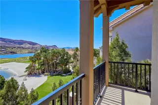 Photo #4: 2446011 Listing 