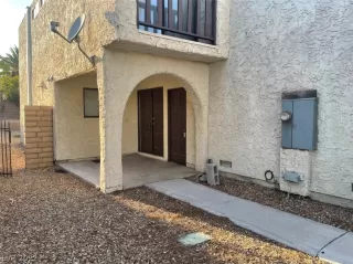 Photo #1: 2446028 Listing 
