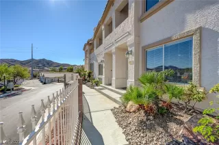 Photo #1: 2446045 Listing