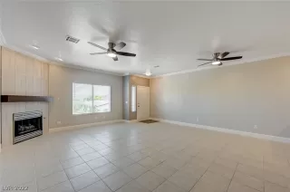 Photo #5: 2446045 Listing