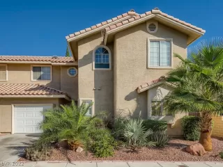 Photo #1: 2446055 Listing