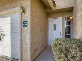 Photo #3: 2446055 Listing