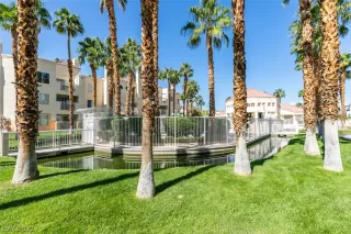 Photo #6: 2446056 Listing 