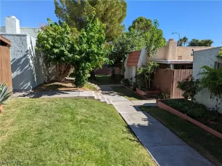 Photo #3: 2446105 Listing