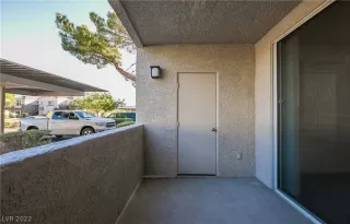 Photo #6: 2446106 Listing 