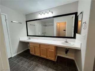 Photo #3: 2446114 Listing 
