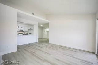 Photo #6: 2446157 Listing