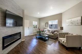 Photo #1: 2446187 Listing