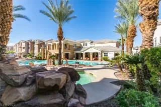 Photo #3: 2446251 Listing 