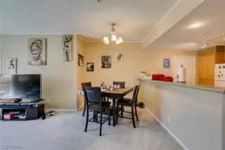 Photo #6: 2446251 Listing 