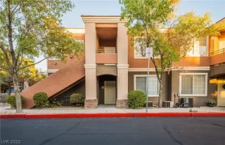 Photo #1: 2446267 Listing 