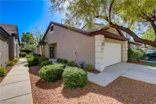 Photo #2: 2446270 Listing