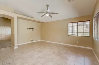 Photo #3: 2446270 Listing