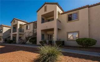 Photo #2: 2446304 Listing