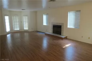 Photo #5: 2446308 Listing 