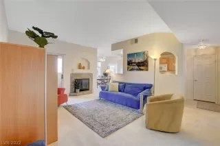 Photo #5: 2446322 Listing