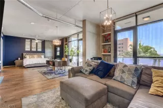 Photo #1: 2446331 Listing