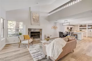 Photo #3: 2446429 Listing 