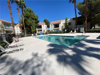 Photo #1: 2446454 Listing 