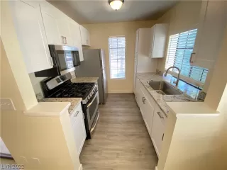 Photo #6: 2446454 Listing 