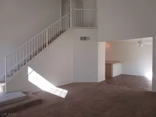 Photo #3: 2446523 Listing 
