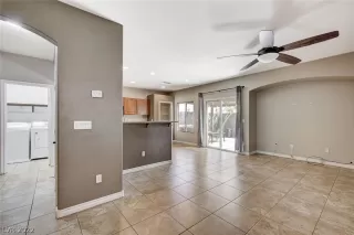 Photo #5: 2446535 Listing 