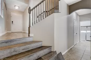 Photo #6: 2446535 Listing 
