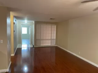 Photo #2: 2446551 Listing 