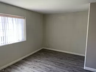 Photo #4: 2446551 Listing 