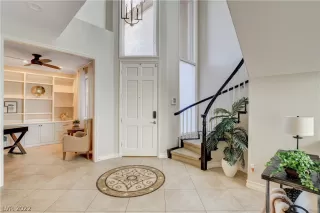 Photo #2: 2446552 Listing