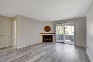 Photo #4: 2446602 Listing 