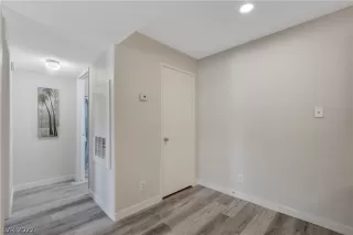 Photo #6: 2446602 Listing 