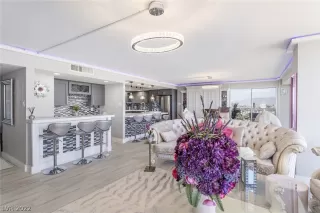 Photo #3: 2446640 Listing