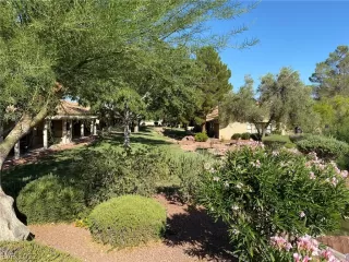 Photo #2: 2446657 Listing 