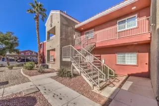 Photo #3: 2446675 Listing 