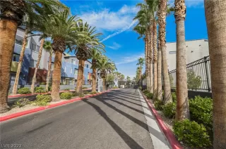 Photo #2: 2446677 Listing