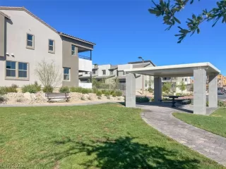 Photo #2: 2446687 Listing 