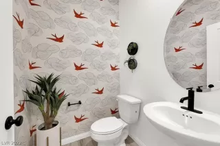 Photo #5: 2446687 Listing 