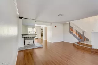 Photo #4: 2446754 Listing 