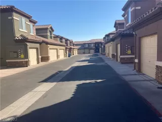 Photo #3: 2446762 Listing 