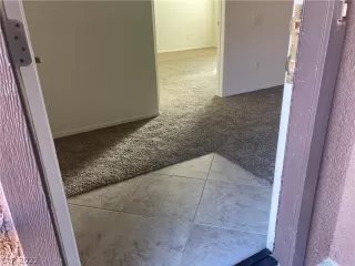 Photo #6: 2446762 Listing 