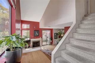 Photo #5: 2446767 Listing