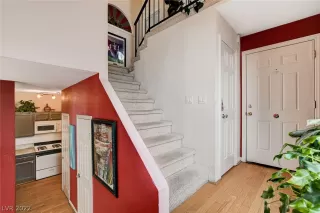 Photo #6: 2446767 Listing