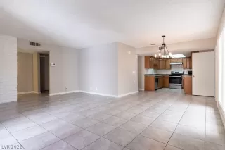 Photo #4: 2446794 Listing 