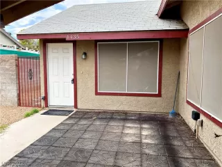 Photo #2: 2446803 Listing 