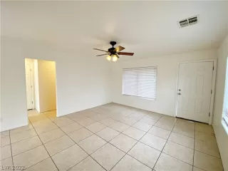 Photo #3: 2446803 Listing 